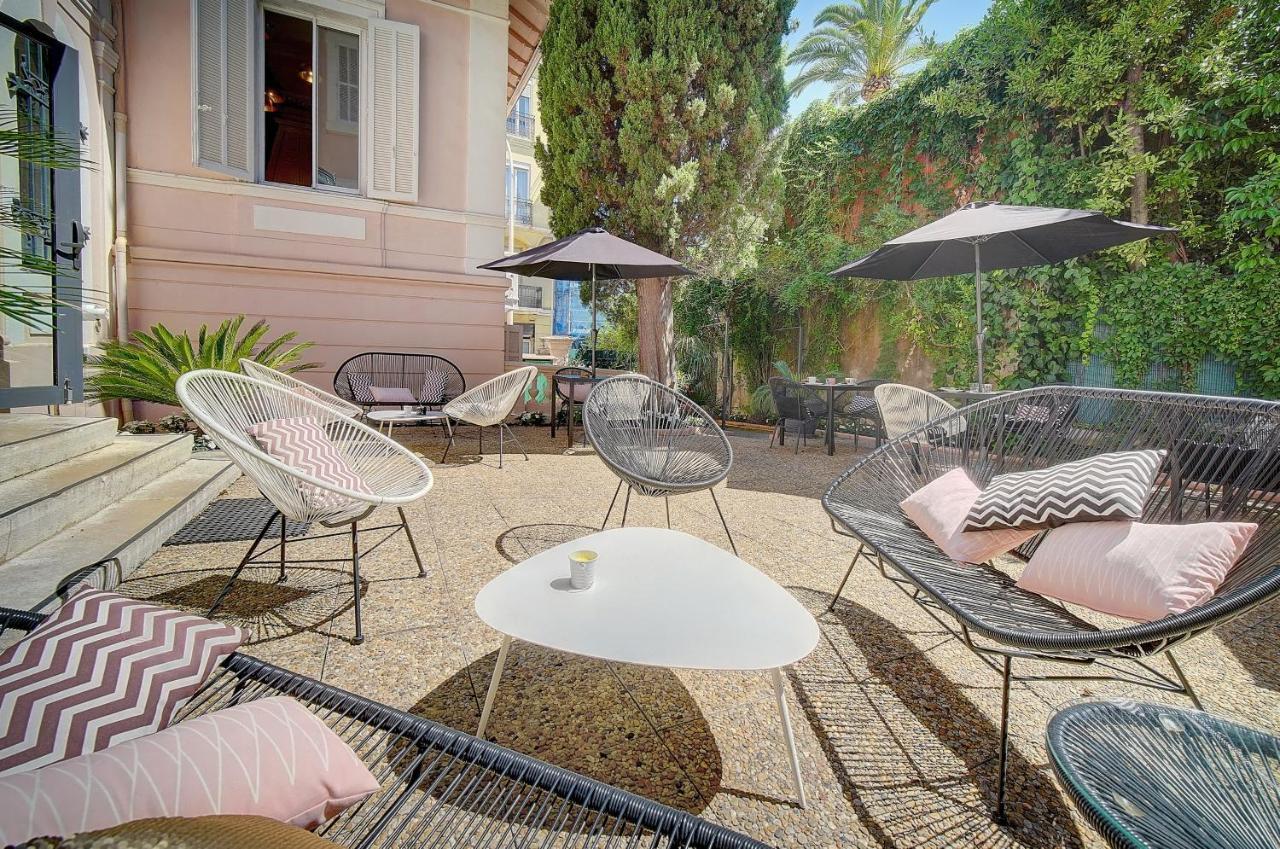 Villa Claudia Hotel Cannes Centre - Parking Exteriör bild